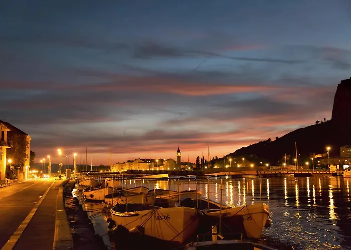 아파트 Lejo 오미스