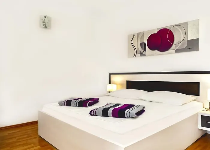 아파트 Lejo 오미스